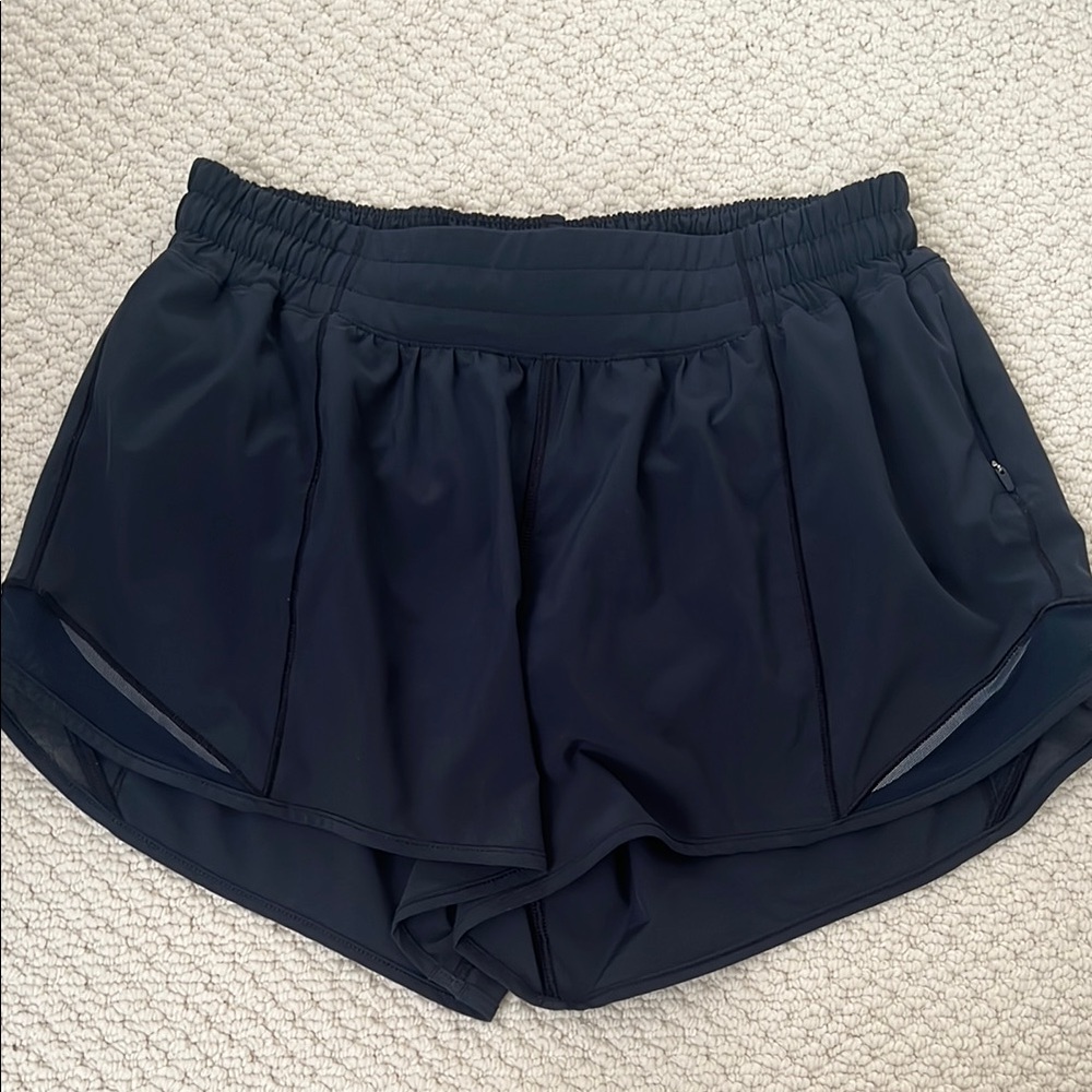 LULULEMON HOTTY HOT 4” NAVY Shorts